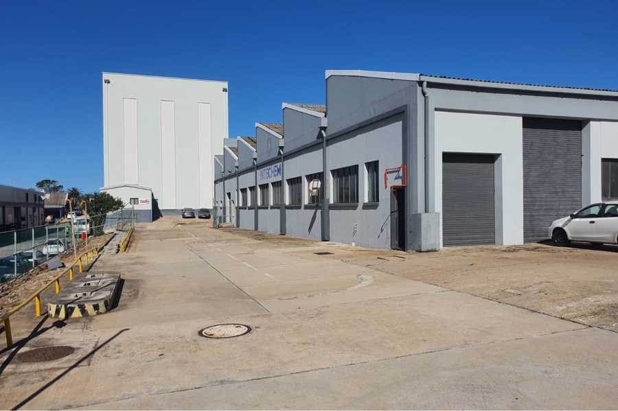 To Let commercial Property for Rent in Sidwell Eastern Cape